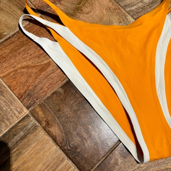 L*Space Seamless Billie Bikini Bottom In Mango Cream NWOT - Picture 6 of 7
